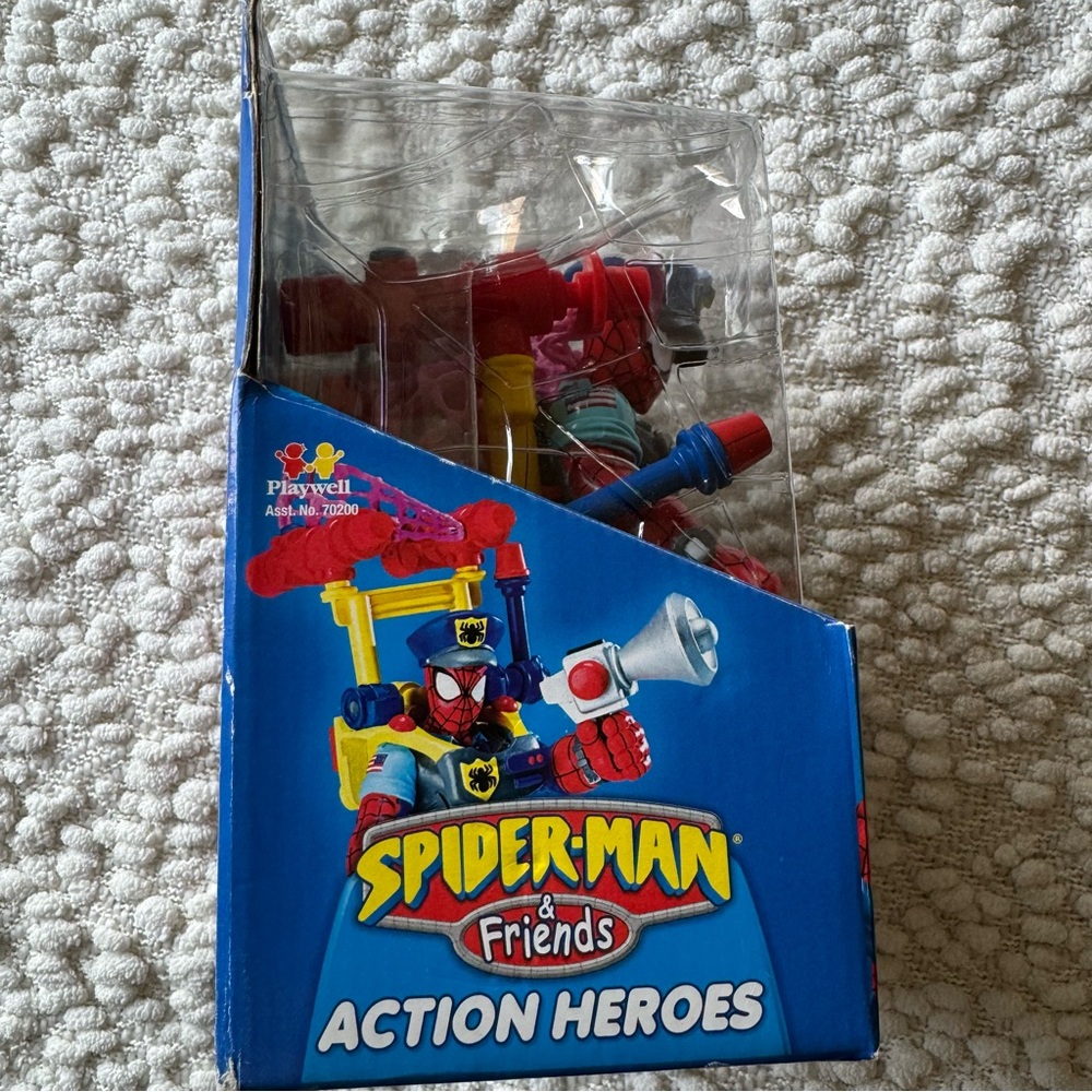 SpiderMan & Friends Police Officer Action Heroes with Web Net Projectile 2002 - Picture 4 of 7
